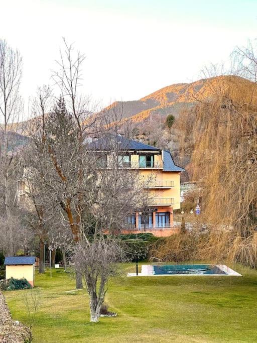 Acogedor Alojamiento En Martinet, Cerdanya, Puigcerda エクステリア 写真